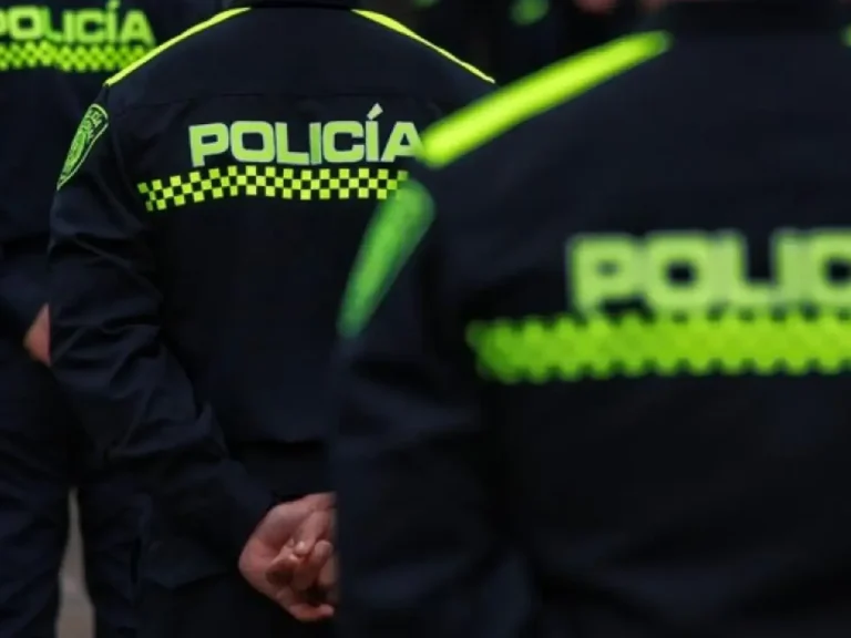 policia-amenazas-expareja