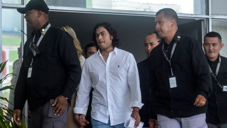 Nicolás Petro fiscal Mario Burgos fue relevado de su caso
